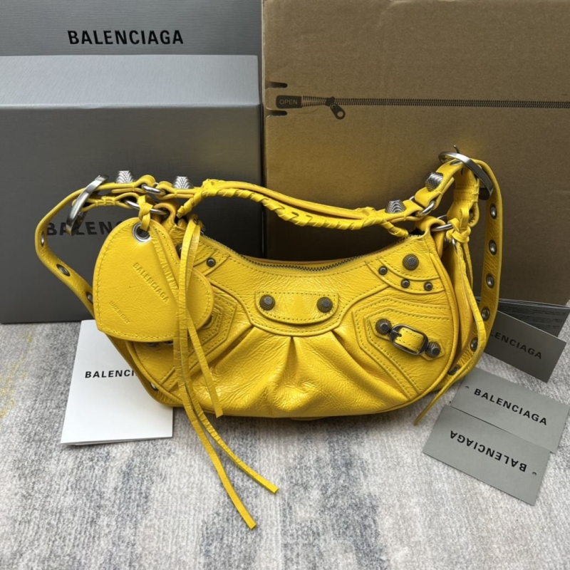 Ba*len*cia*ga classic city bags